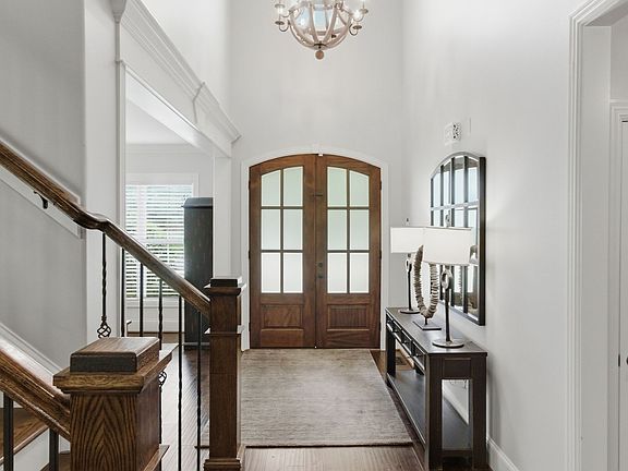 3rd image of 3208 Appian Way