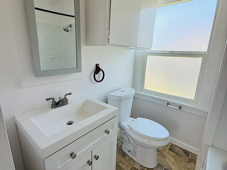 10306 SE Harold St — Photo 8