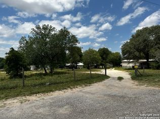 145 Highland Rd, Poteet, TX 78065