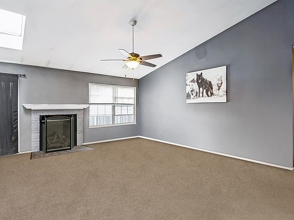 4th image of 3405 Wembley Dr