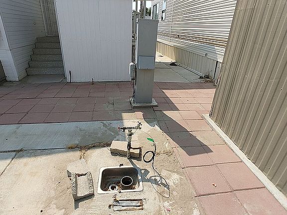 50 AMP, Sewer, Water, Cable 