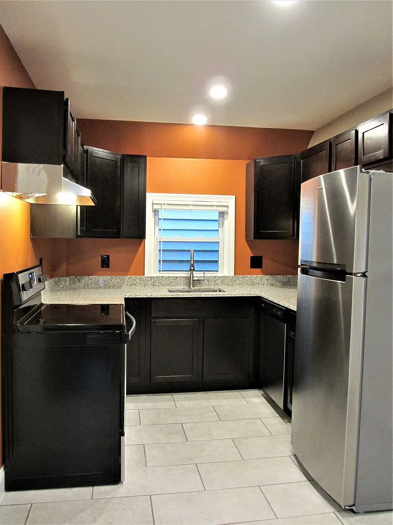 62 High St — Photo 1