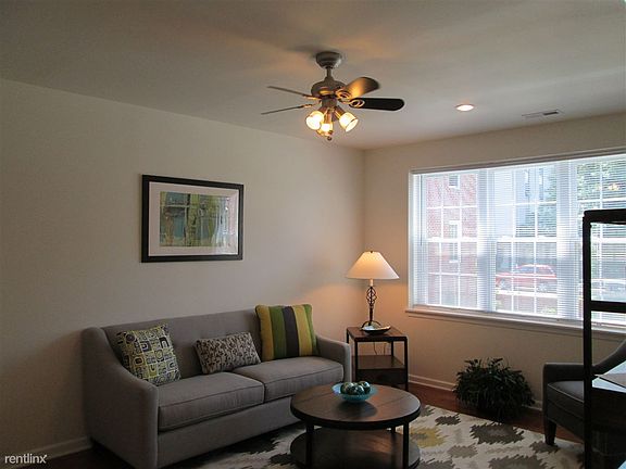 Holland Model Apt 001