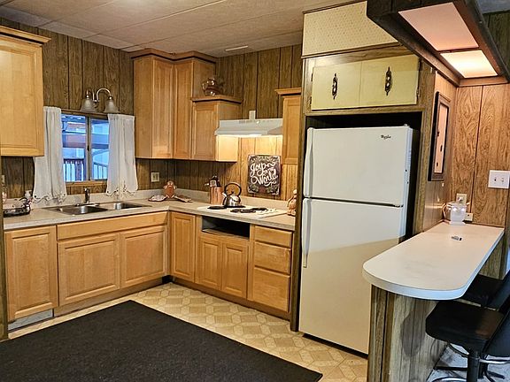 2nd image of 15411 SE Mill Plain Blvd Unit C4