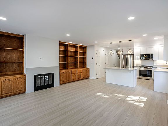 5th image of 201 Ada Ave APT 11
