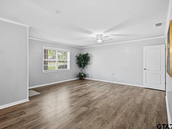 5th image of 701 Georgia St