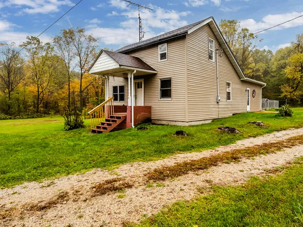 56189 Butcher Rd, Lawrence, MI 49064