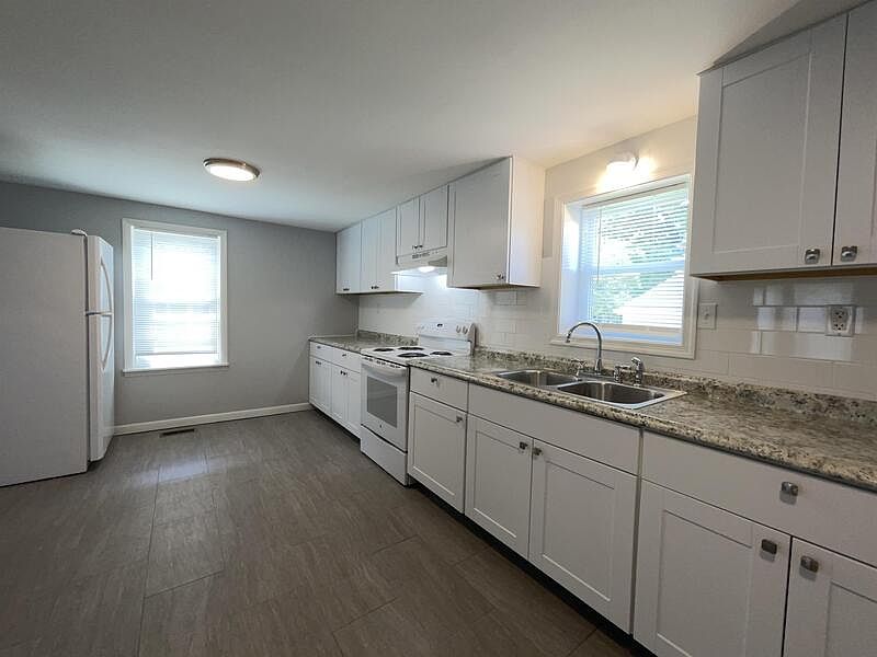 1st image of 305 Brookline Ave