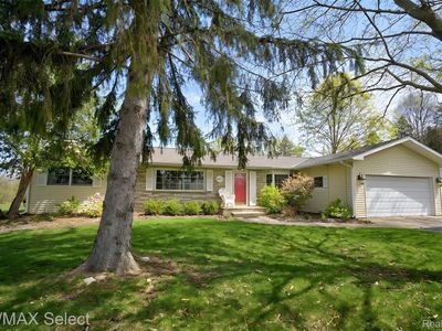 6324 Calkins Rd, Flint, MI, 48532
