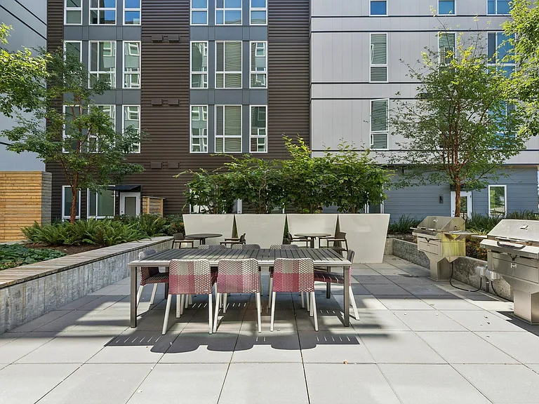 SpringDistrict_amenity_grill station