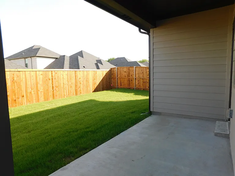 519 Green Grass Dr — Photo 13
