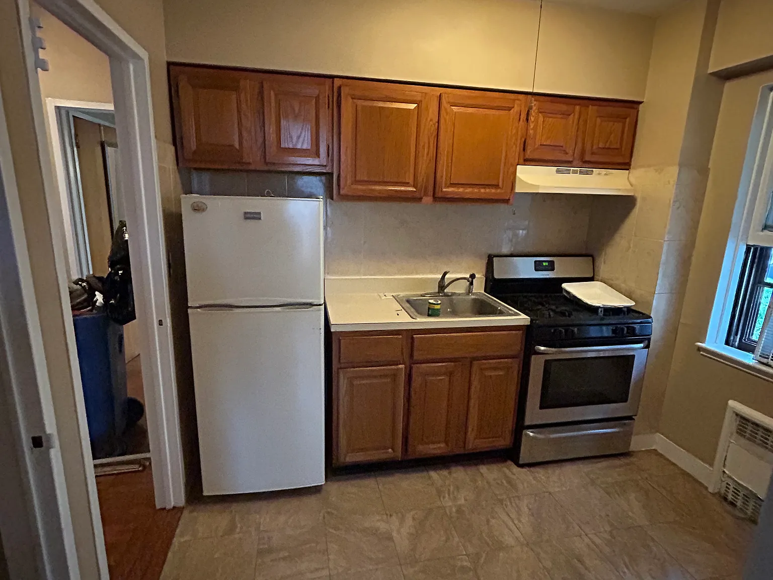 1 bed, 750 sqft, $1,450 — Photo 3