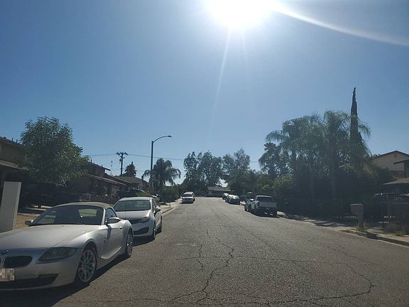 4th image of 449 W 13th St
