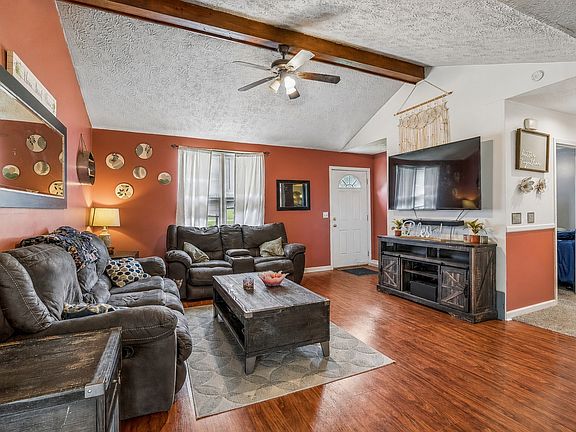 2nd image of 434 Wilkinson Ln