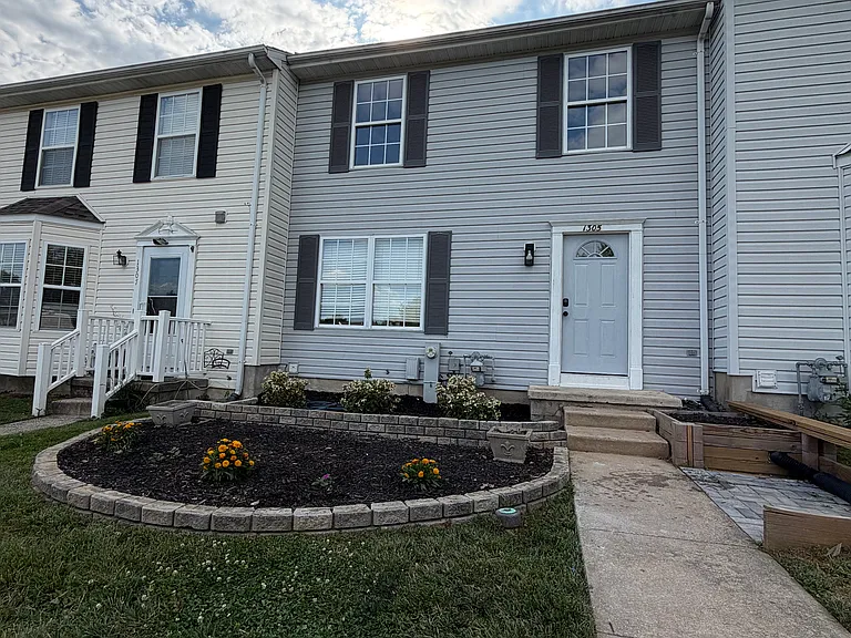 1305 Amyclae Pl — Photo 1