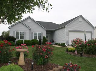W1050 Audubon Park Dr, Ixonia, WI 53036