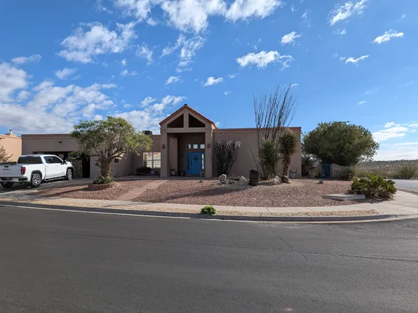 1995 Salinas Dr, Las Cruces, NM 88011
