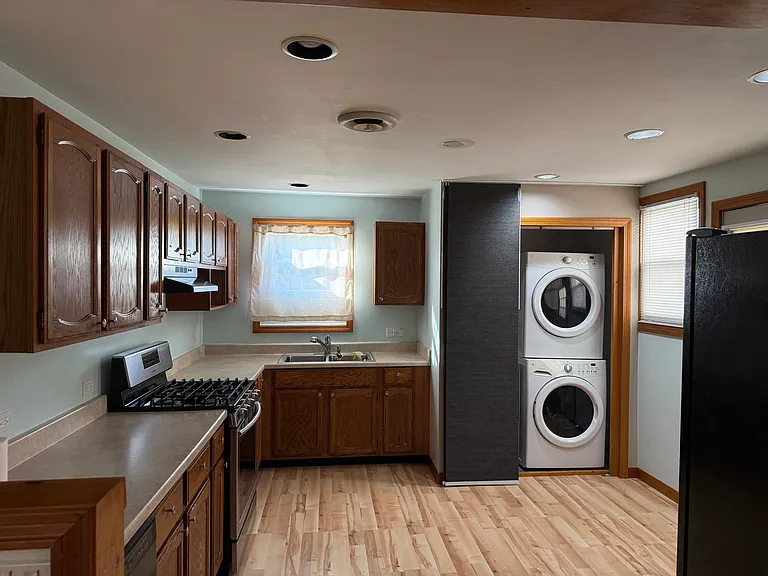 6808 W Forest Preserve Dr — Photo 6