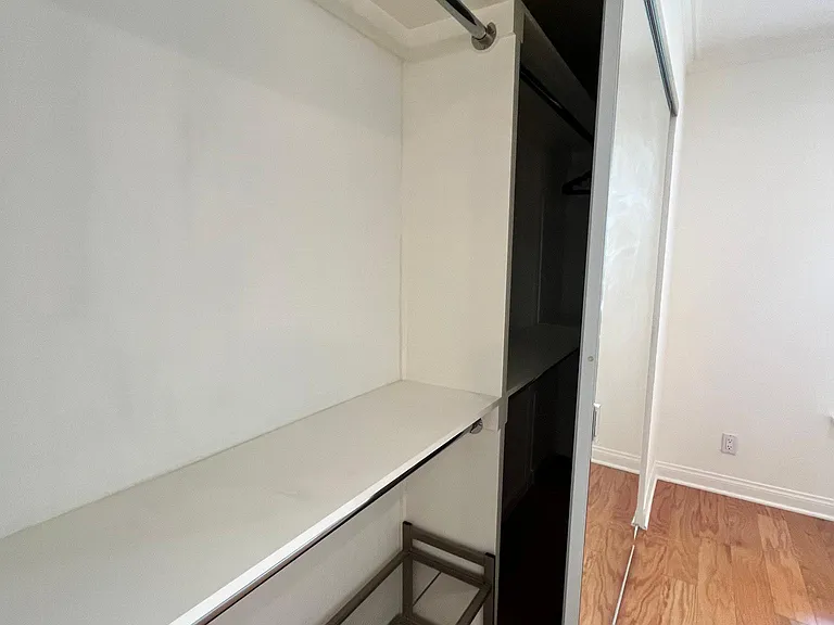 1910 Pelham Ave #4 — Photo 5
