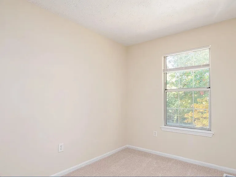 2431 W Rosecroft Village Cir — Photo 21