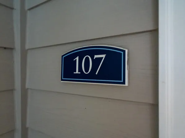 237 Yellowstone Dr APT 107, Charlottesville, VA 22903