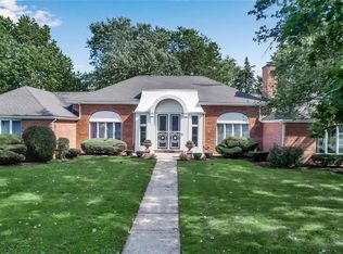 412 Dan Troy Dr, Williamsville, NY 14221