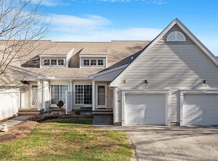 802 Autumn Ridge Dr UNIT 802, Ayer, MA 01432
