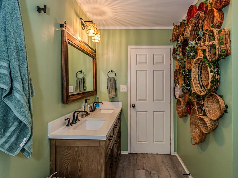 102 Market St — Photo 26