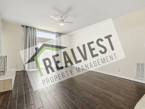 5th image of 830 Seacliff Dr