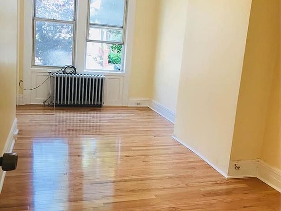 4th image of 21-64 41st St #1L