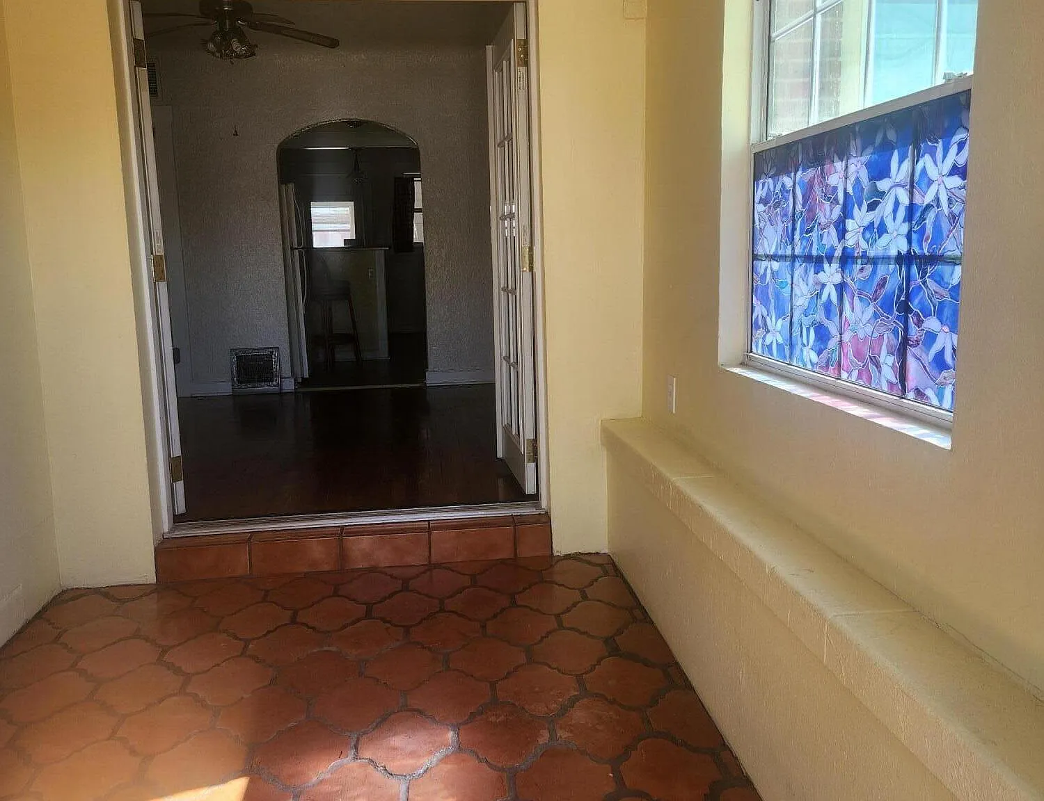 2 bed, 1.0 bath, 924 sqft, $1,150 — Photo 2