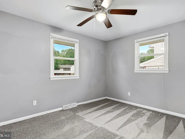 6743 Amherst Rd — Photo 29