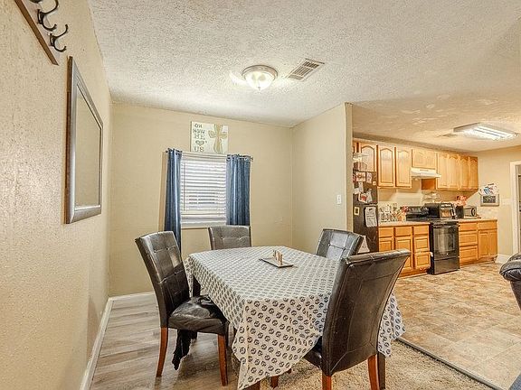 5th image of 4565 Beaumont Dr