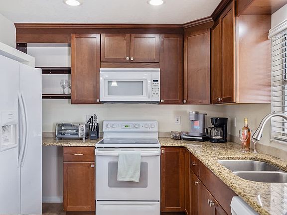 4th image of 2657 Ridge Ln