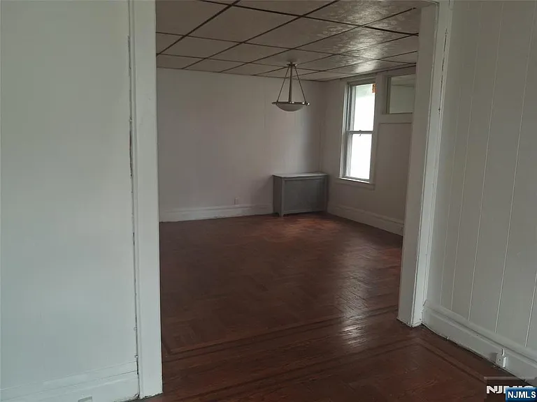 19 Bayview Ave — Photo 8