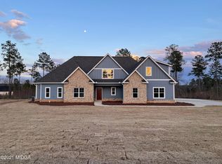 70 Creekside Ln, Forsyth, GA 31029