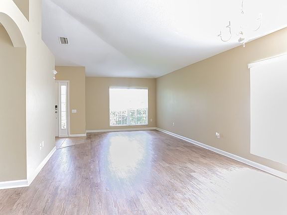 5th image of 30326 Arrochar St