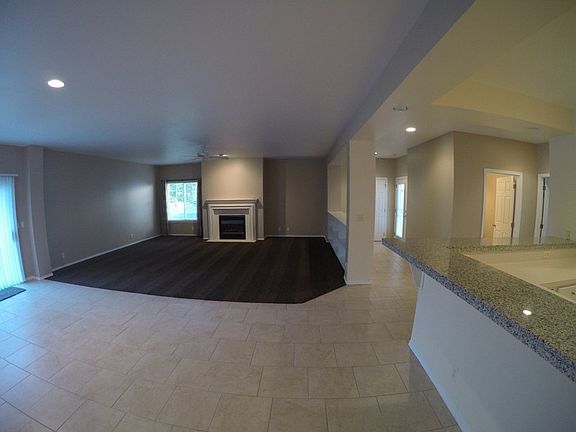 Wide Angle Living Room/Dining Room/Entry
