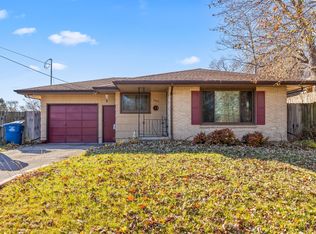1107 Pioneer Rd, Des Moines, IA 50315