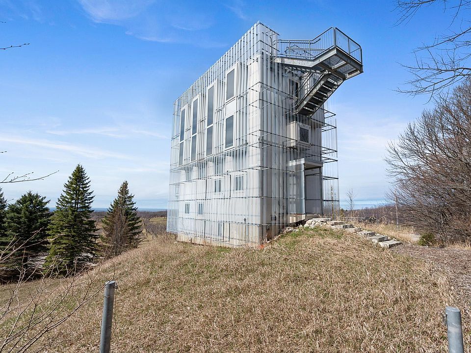7452 N Manitou Trl, Northport, MI 49670 | MLS #1944983 | Zillow