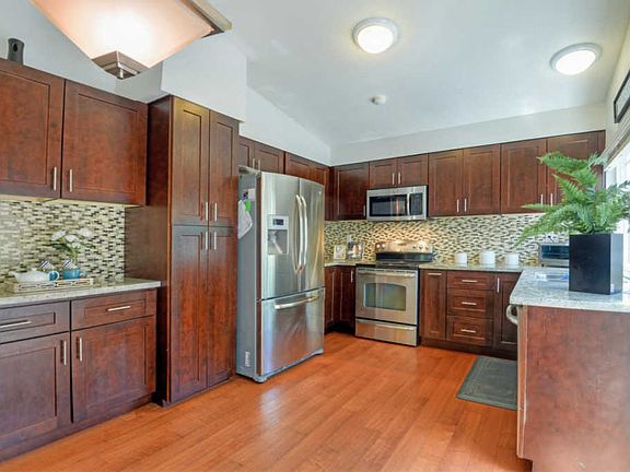 5th image of 6570 Kaneko Dr
