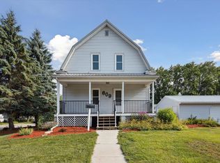 609 Robbins St, Seymour, WI 54165