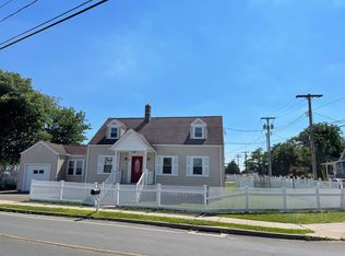 15 Farwell St, West Haven, CT 06516