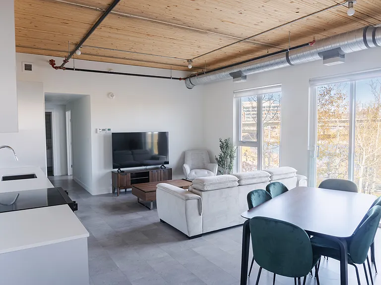 606 Confluence Way SE — Photo 3