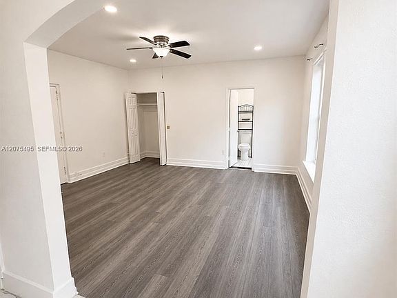 4th image of 1319 Meridian Ave APT 205