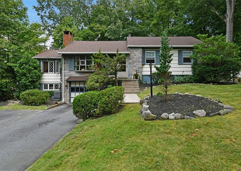 1st image of 8 Milrose Ln