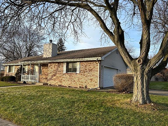 3rd image of 715 Shenandoah Ct