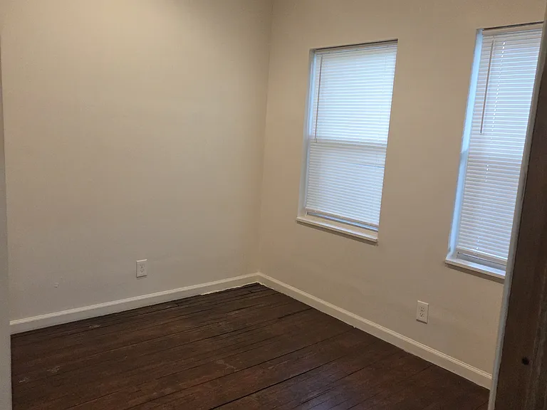 964 Parkwood Dr #1 — Photo 6