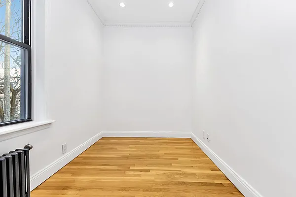 Rented by REAL New York | media 15