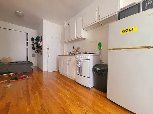 Rented by AZ REALTY NYC LLC | media 3